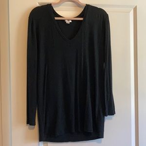 🌱lightweight super soft black sweater